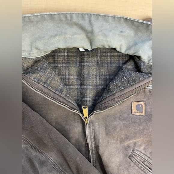 COPY - Carhartt jacket size W small - Picture 3 of 4